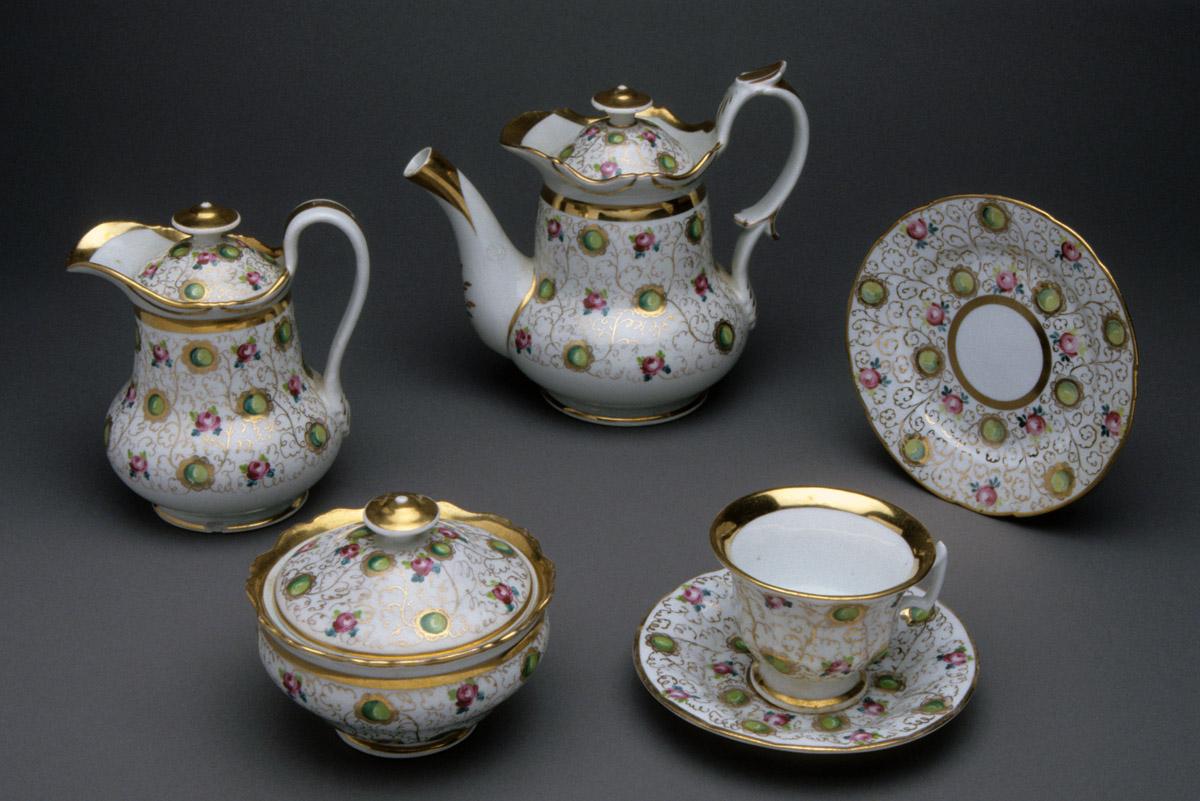2004.0073.001.001 A, B - .004, .010 A, B Coffee service