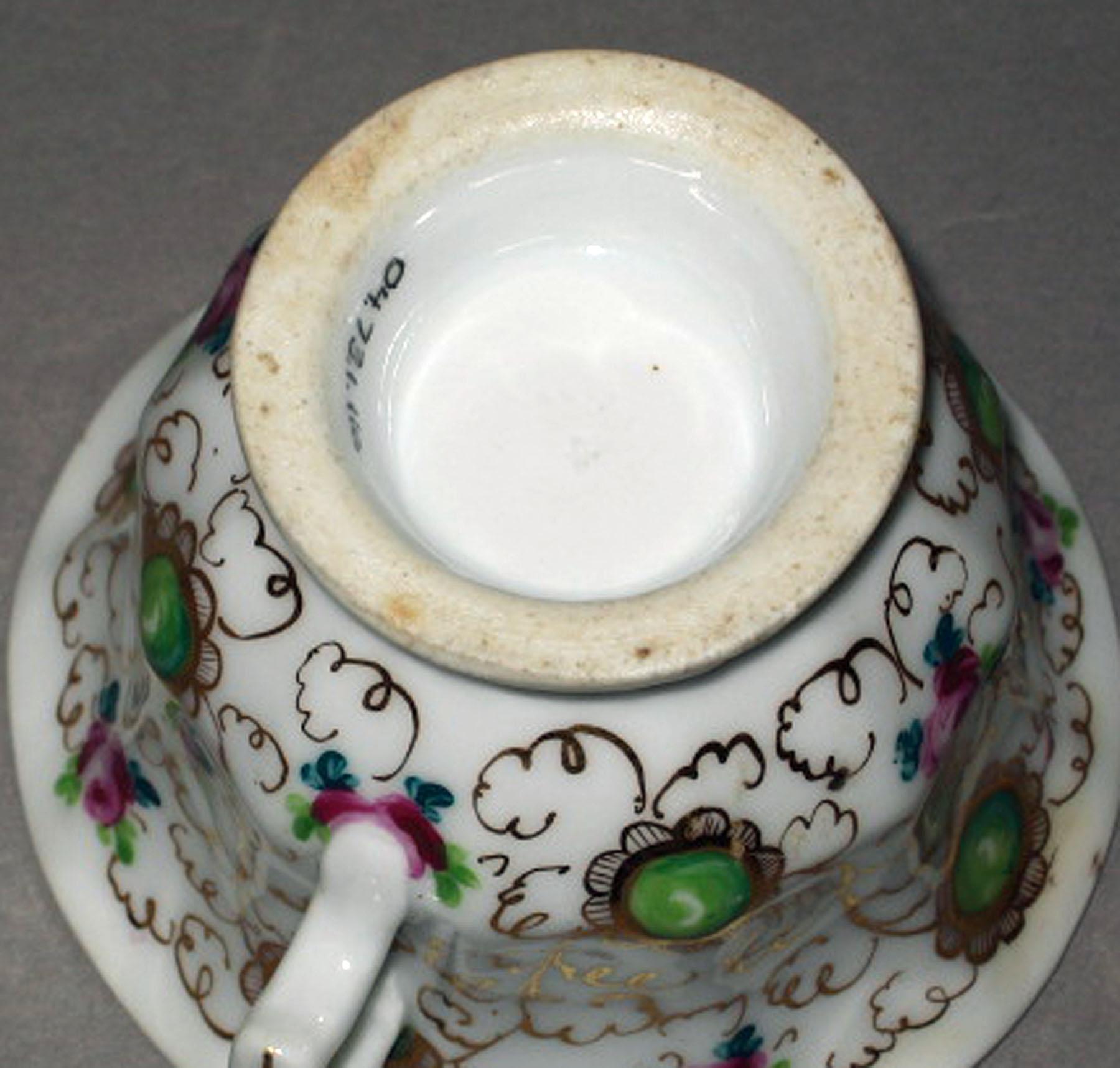2004.0073.001.011 A Aich porcelain coffee cup (underside)
