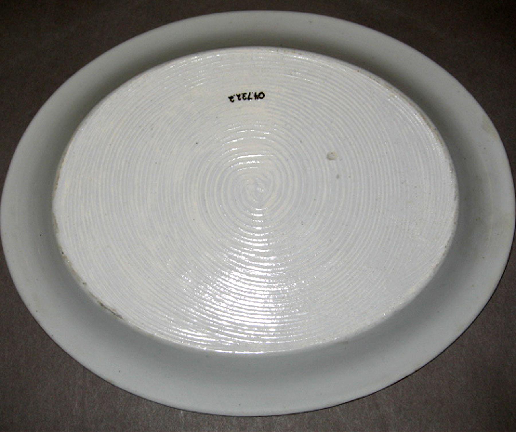 2004.0073.002.002 Spode bone-china teapot stand (underside)