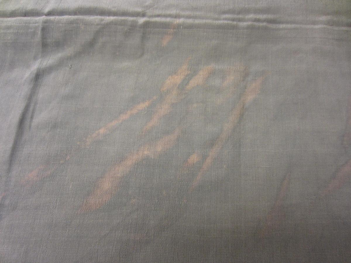 2005.0011.002 Shawl, Discoloration