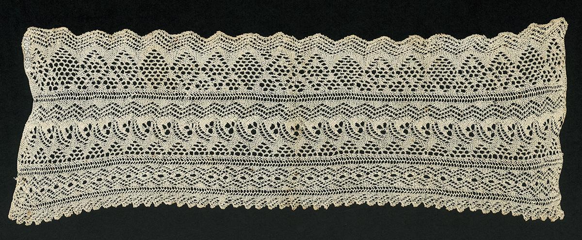 2005.0013.015 Lace, Verso