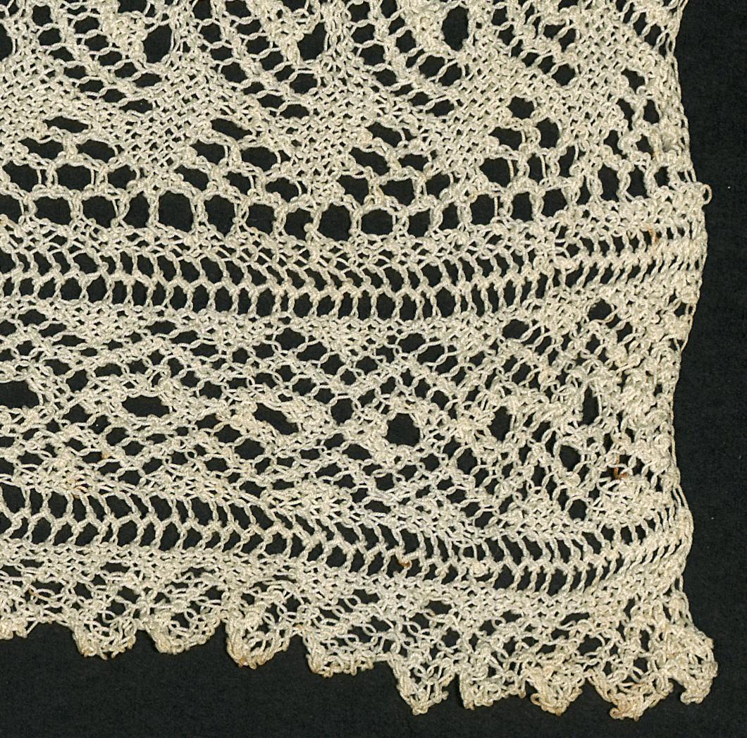 2005.0013.015 Lace, Verso Detail 2