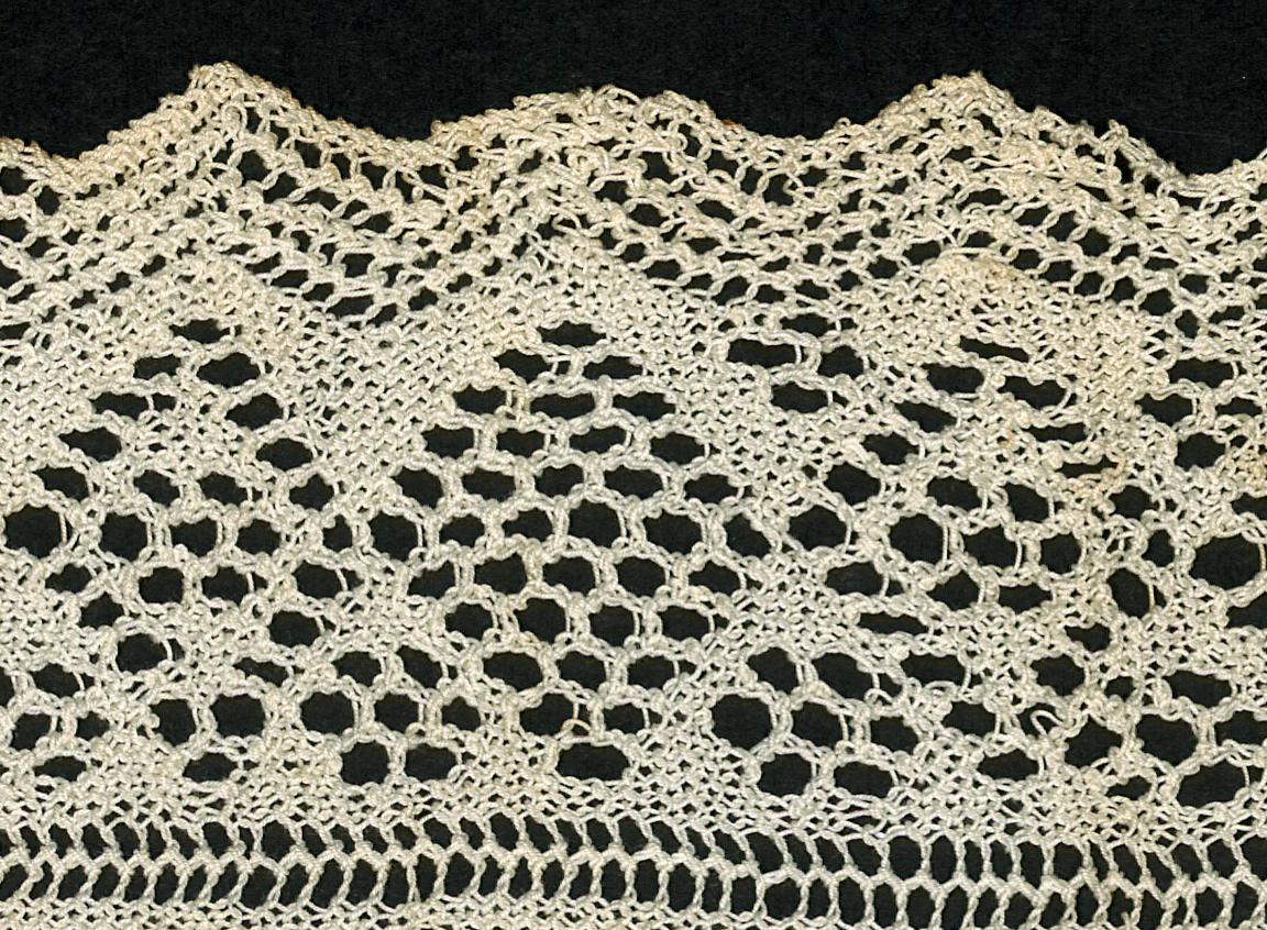 2005.0013.015 Lace, Verso Detail 3