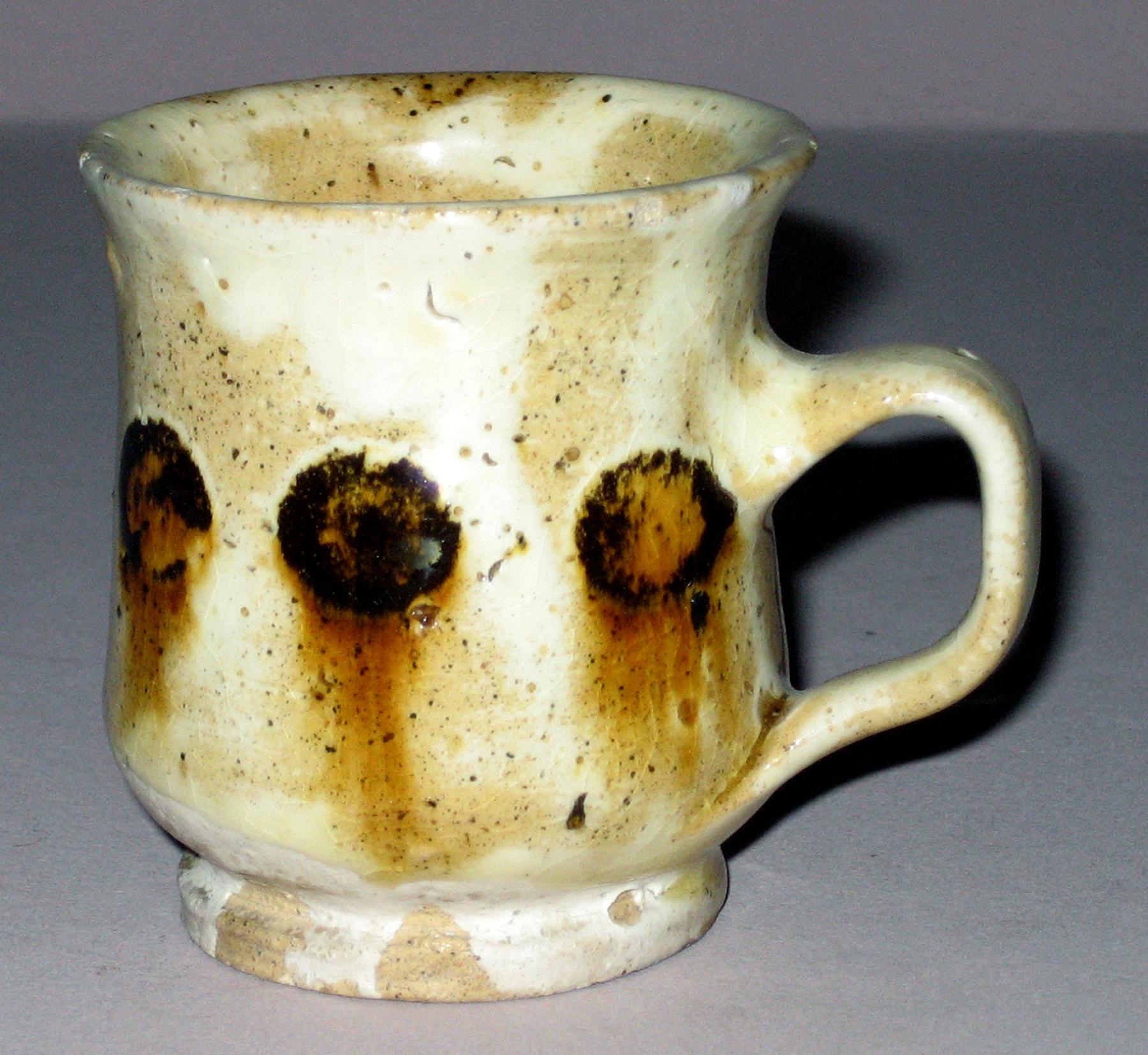 1958.1076 Slipware cup