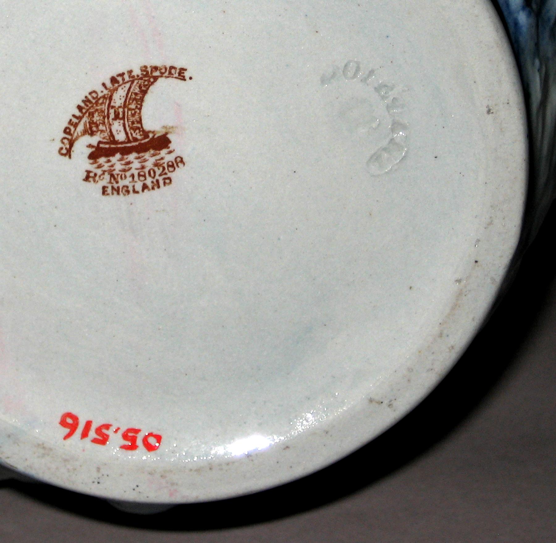 2005.0516 Stoneware jug (marks)