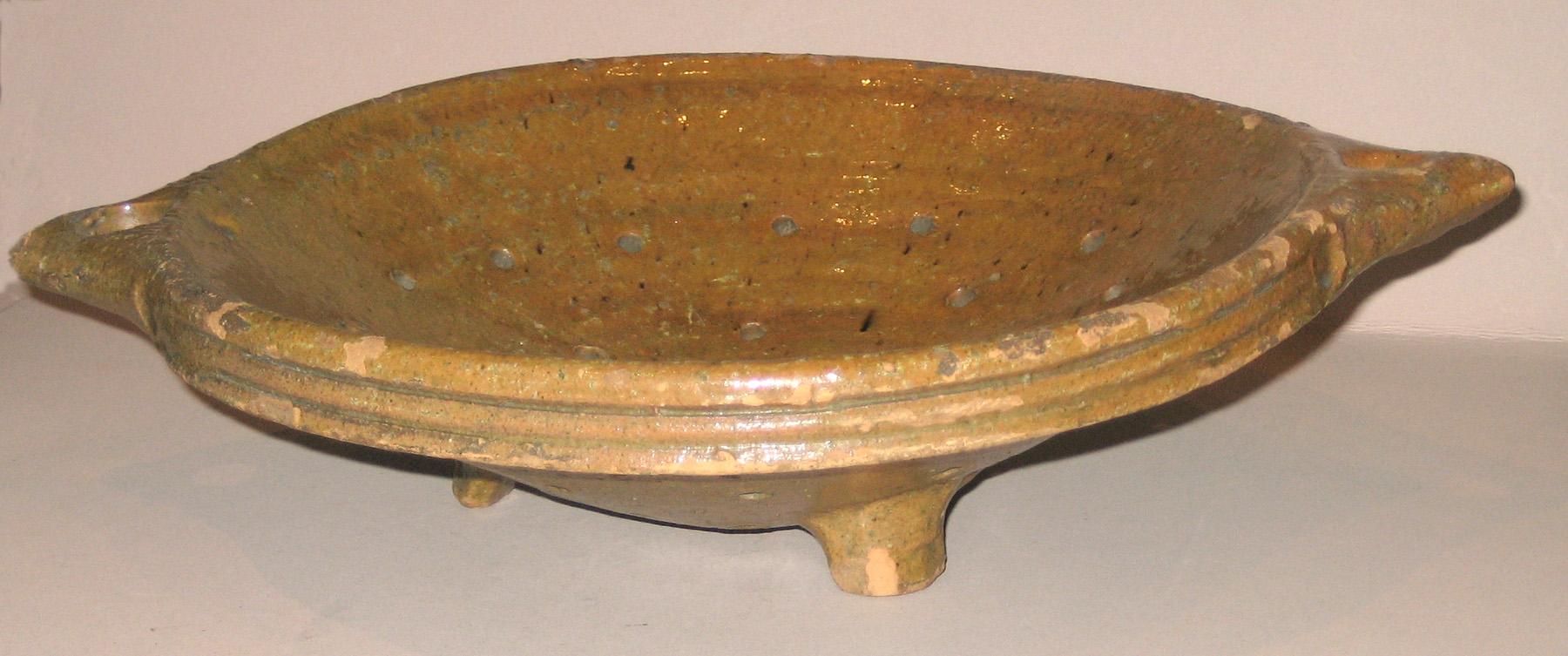 1958.1101 Strainer (side view)