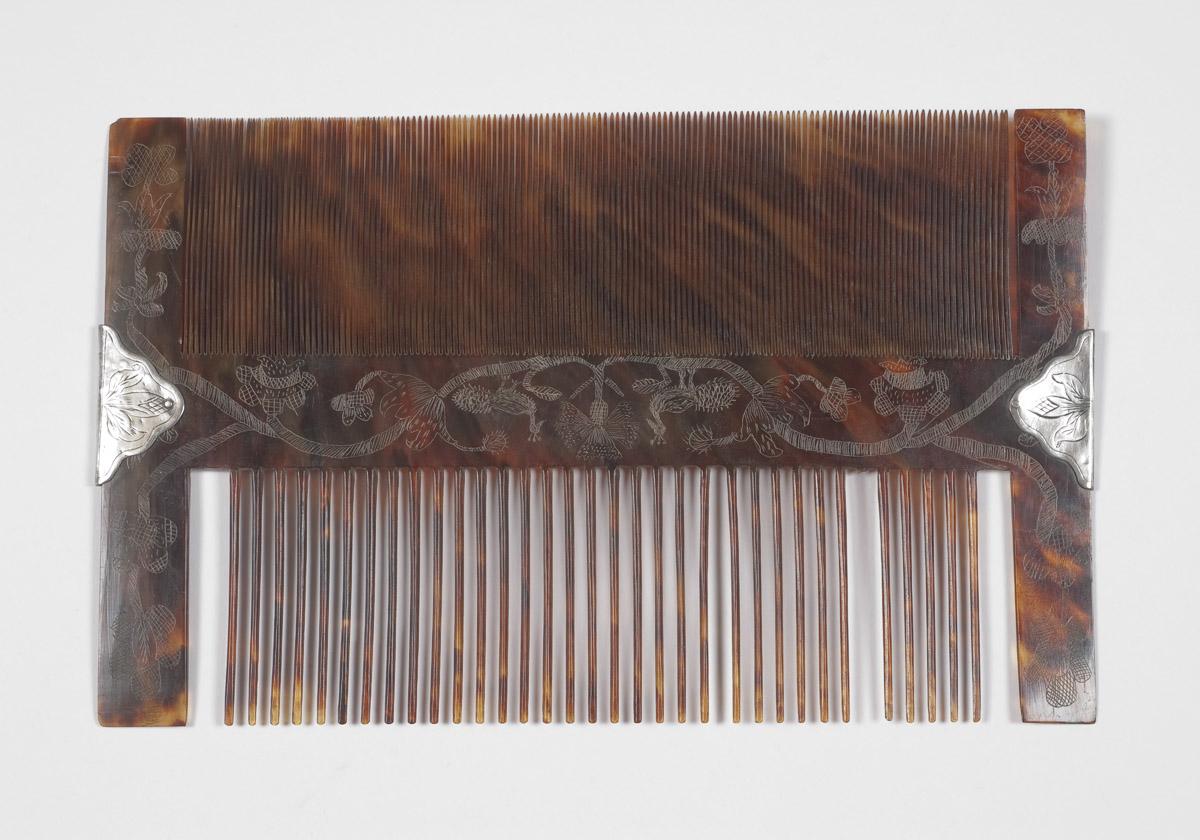 1958.1142 Comb