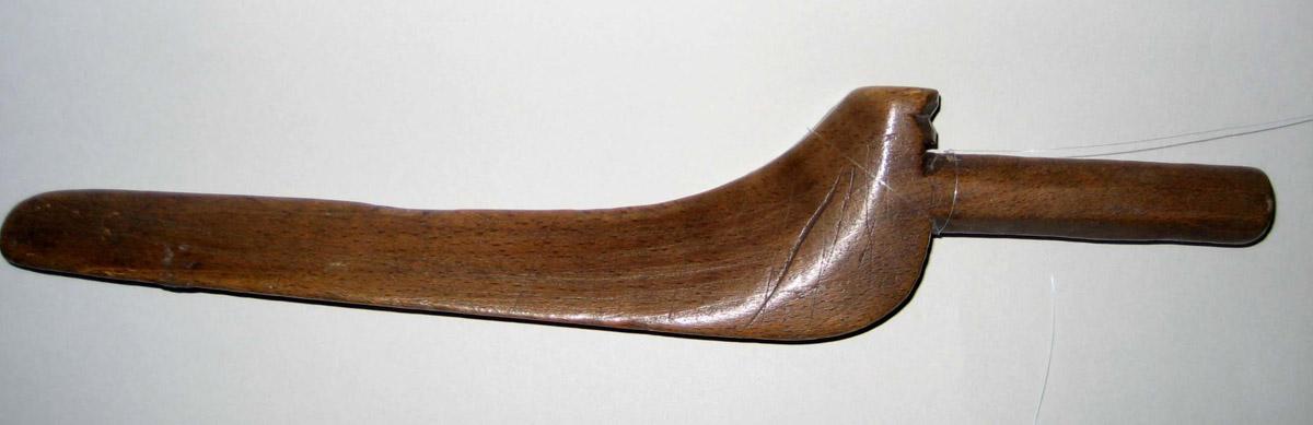 1958.1148 Knitting sheath