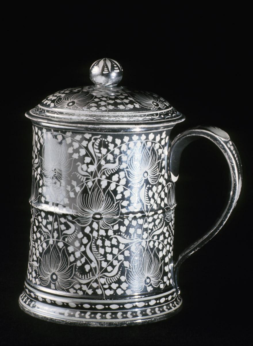 1958.1215 Lusterware mug
