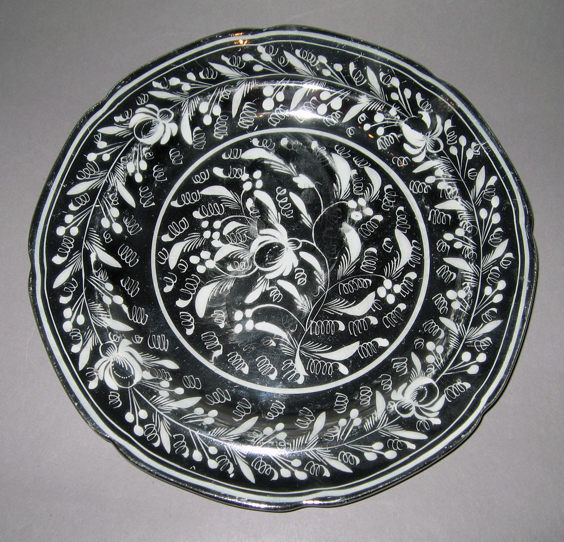 1958.1219 Lusterware plate