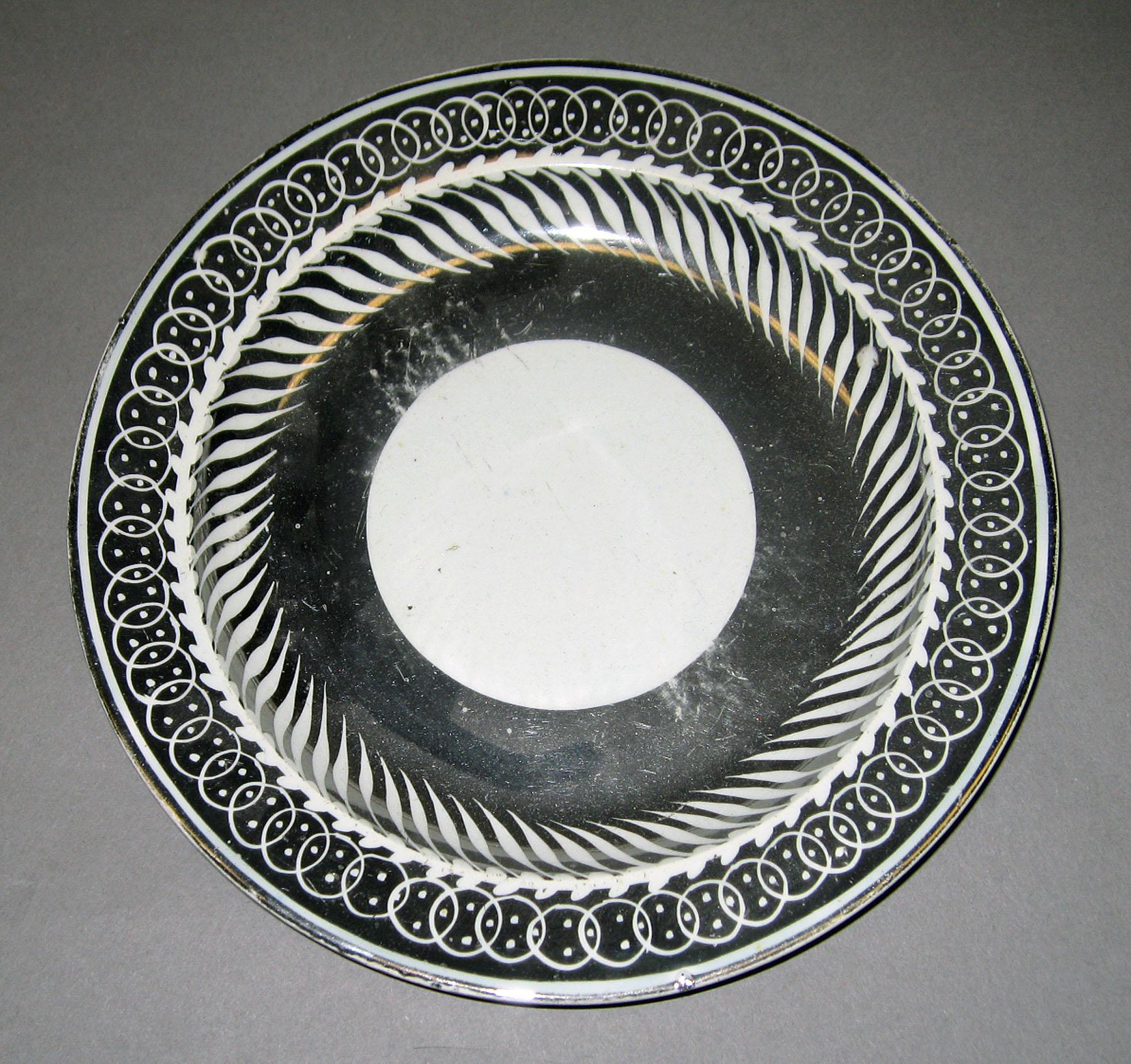 1958.1223 Lusterware plate