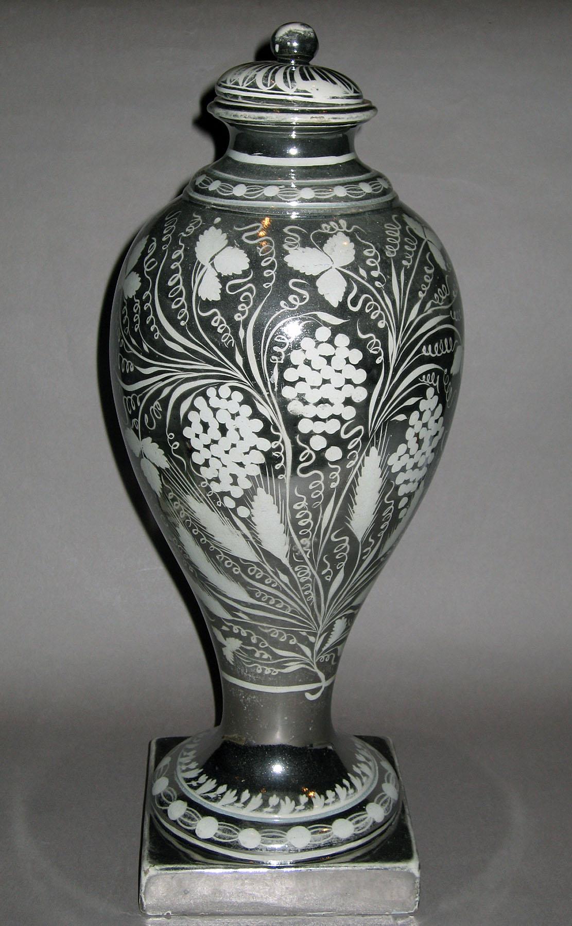 1958.1233 A, B Lusterware urn