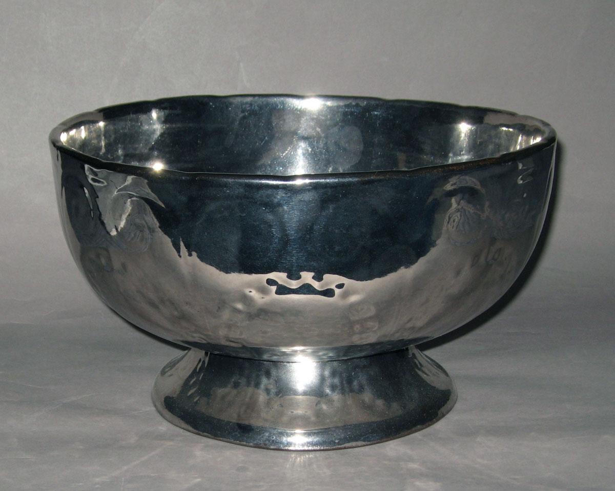 1958.1236 Lusterware bowl
