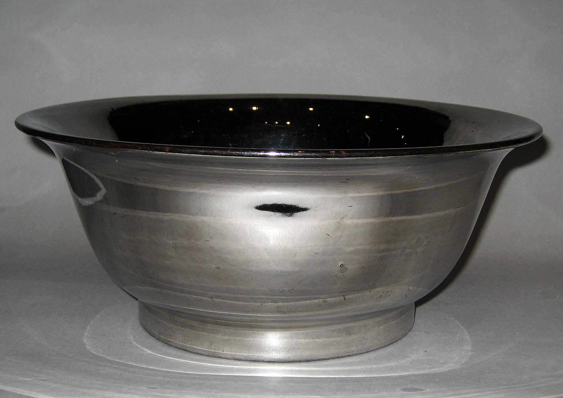 1958.1277 Lusterware bowl