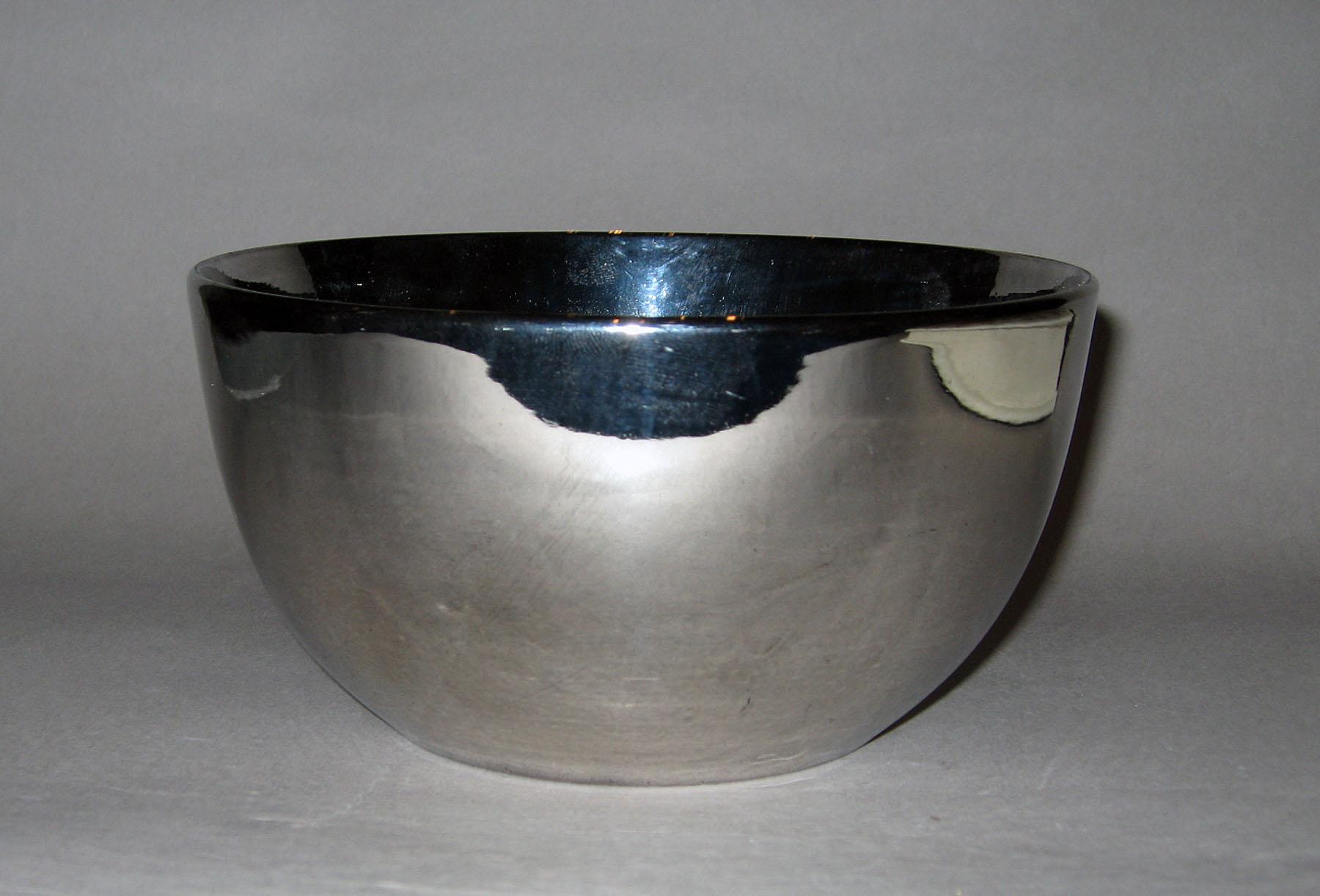 1958.1278 Lusterware bowl