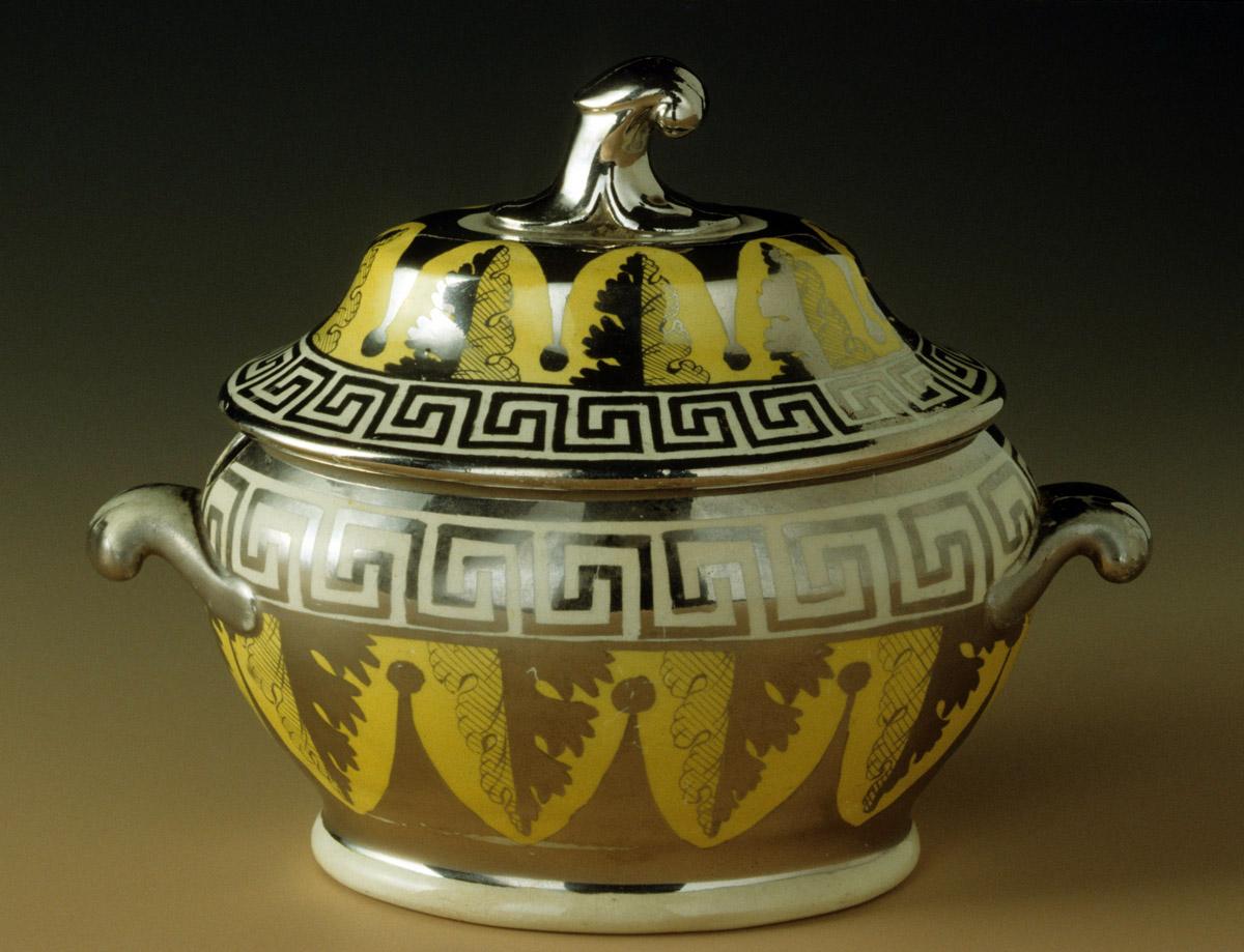 1958.1303 A, B Lusterware sauce tureen