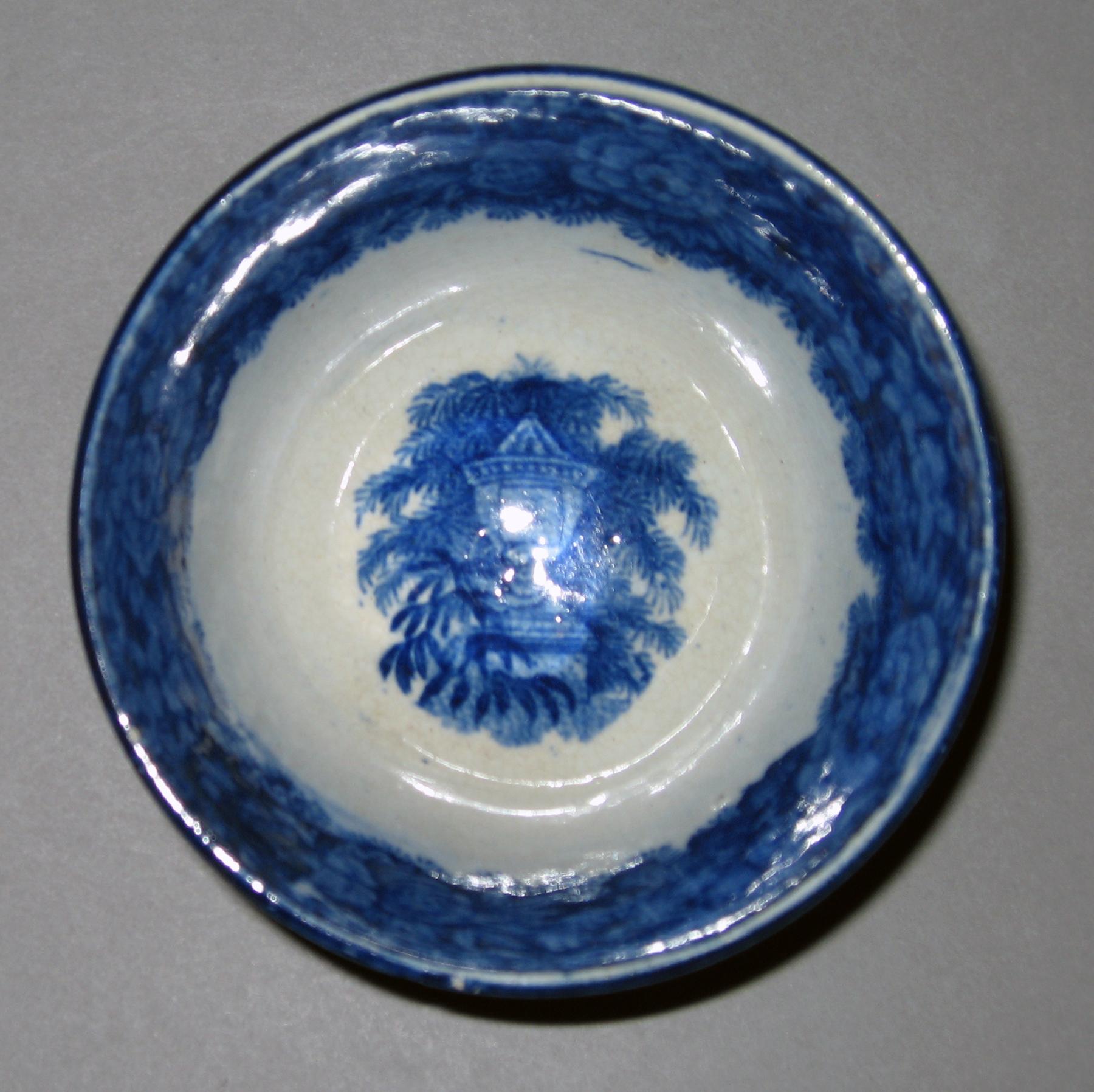 1958.1359 Cup (view 2)