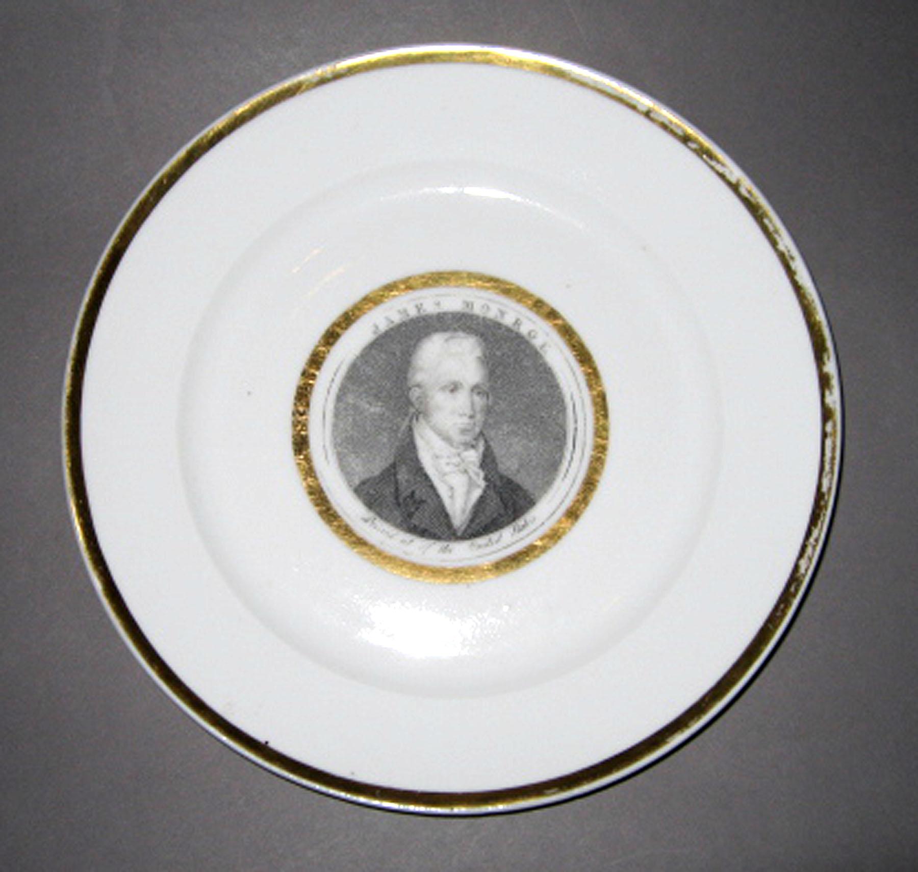 1958.1373 Porcelain plate