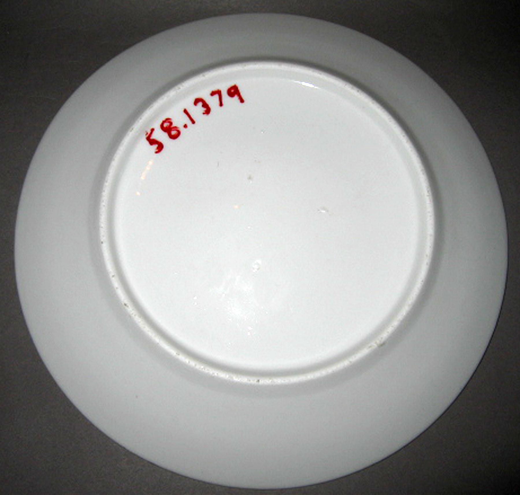 1958.1379 Porcelain plate (underside)