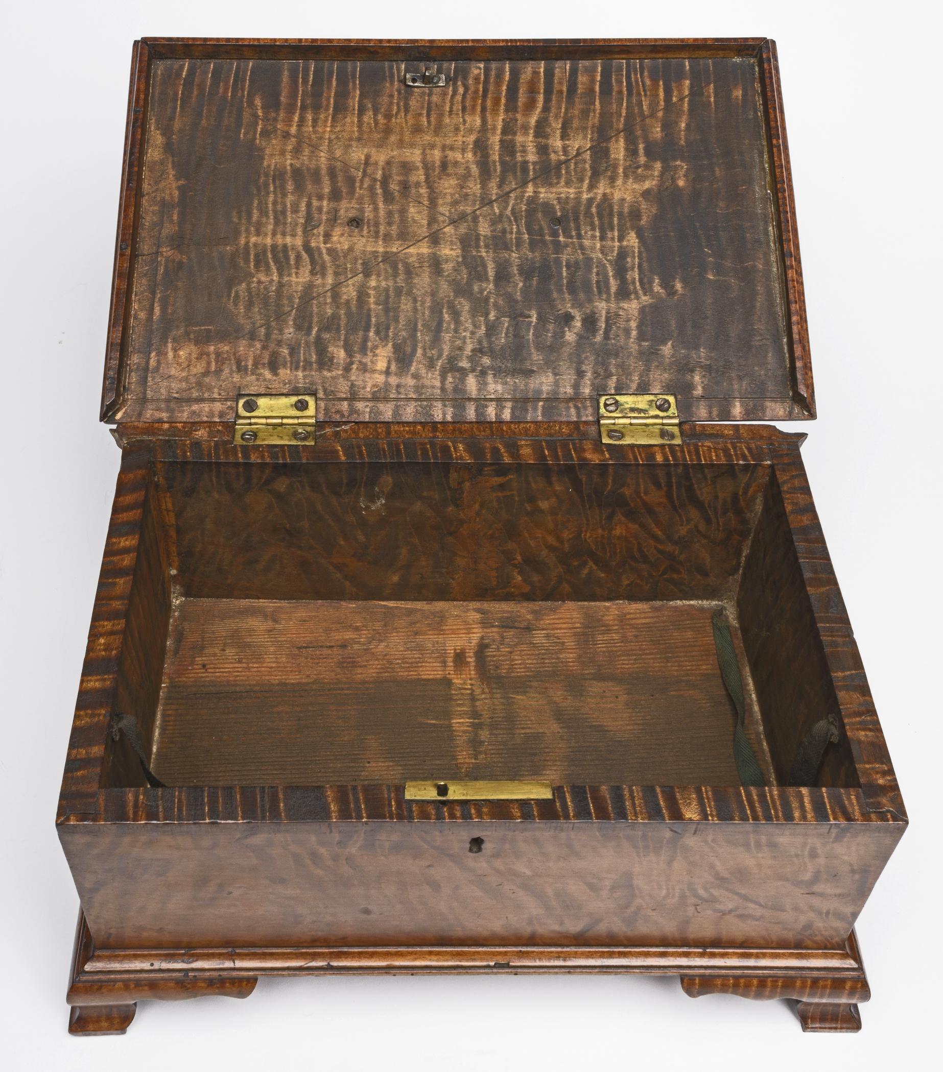 1958.1400 Box, view 3