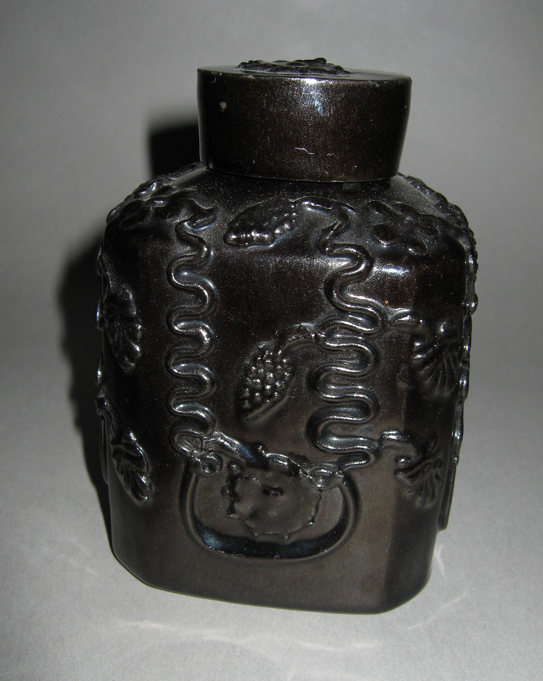 1958.1409 A, B Tea canister