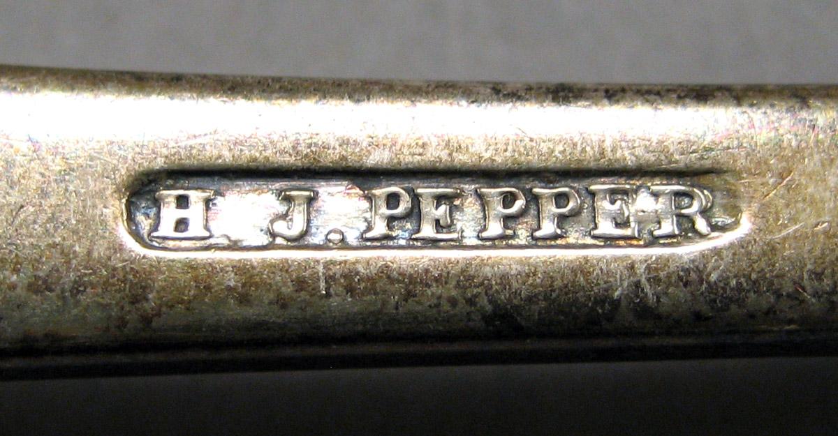 2008.0044.001 Silver Fork mark