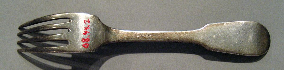 2008.0044.002 Silver Fork underside