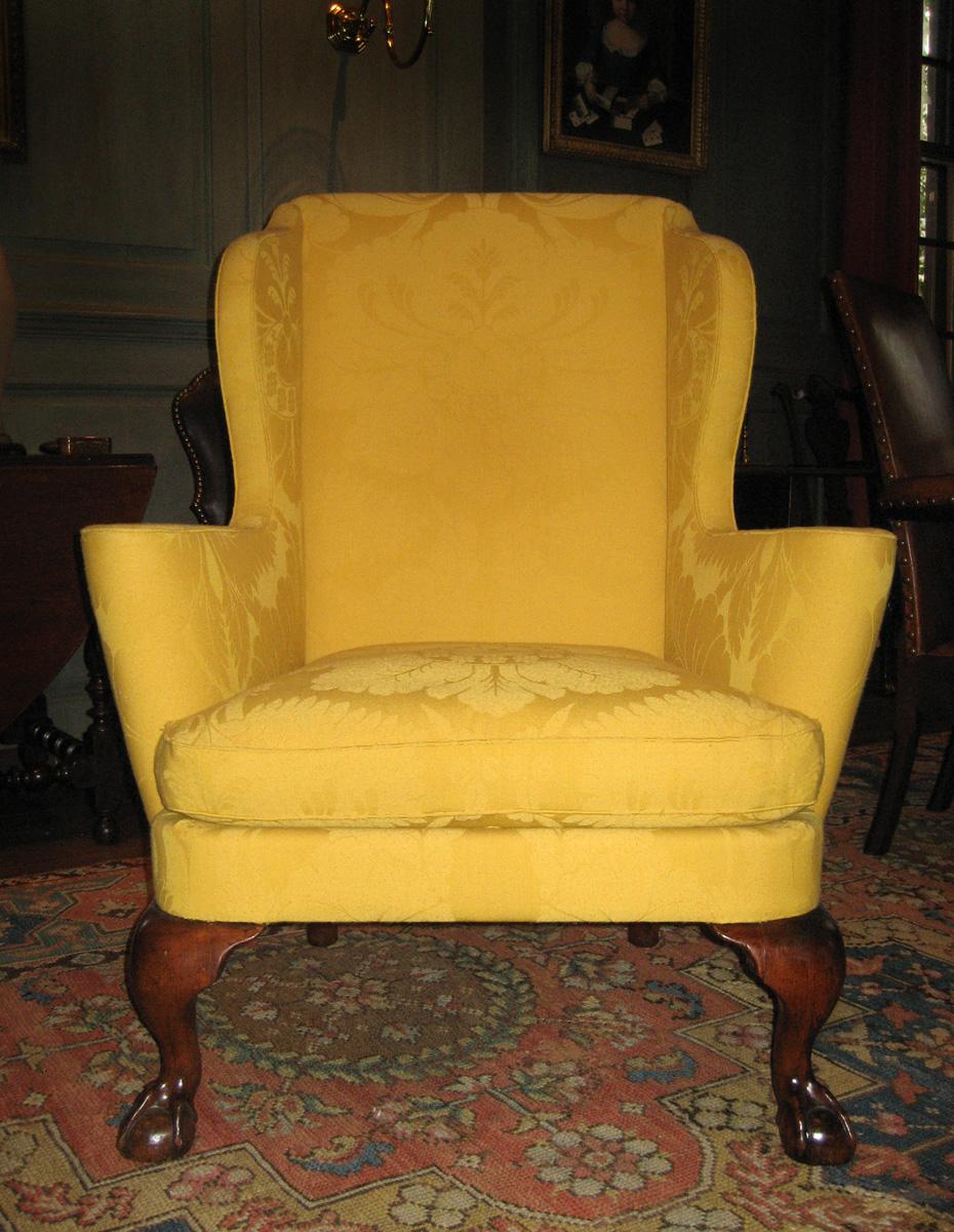 1951.0072.001 Easy Chair view 2