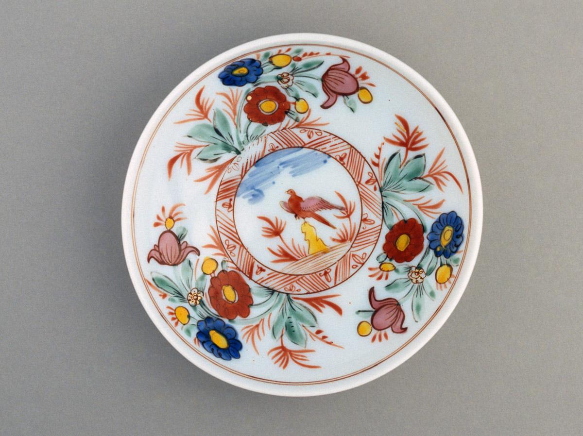 1958.1438 Glass saucer