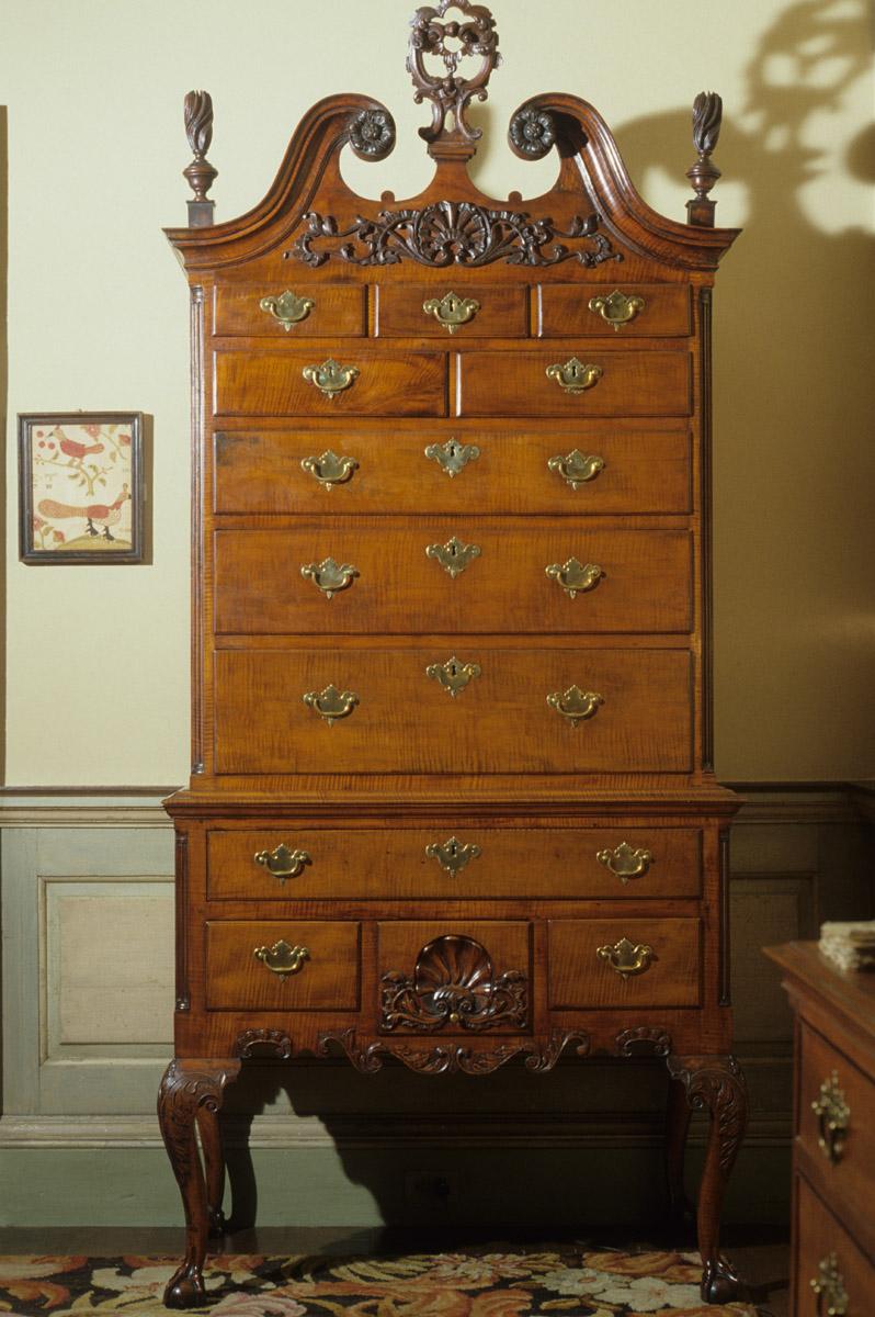 1958.1451 Chest of drawers, view 2