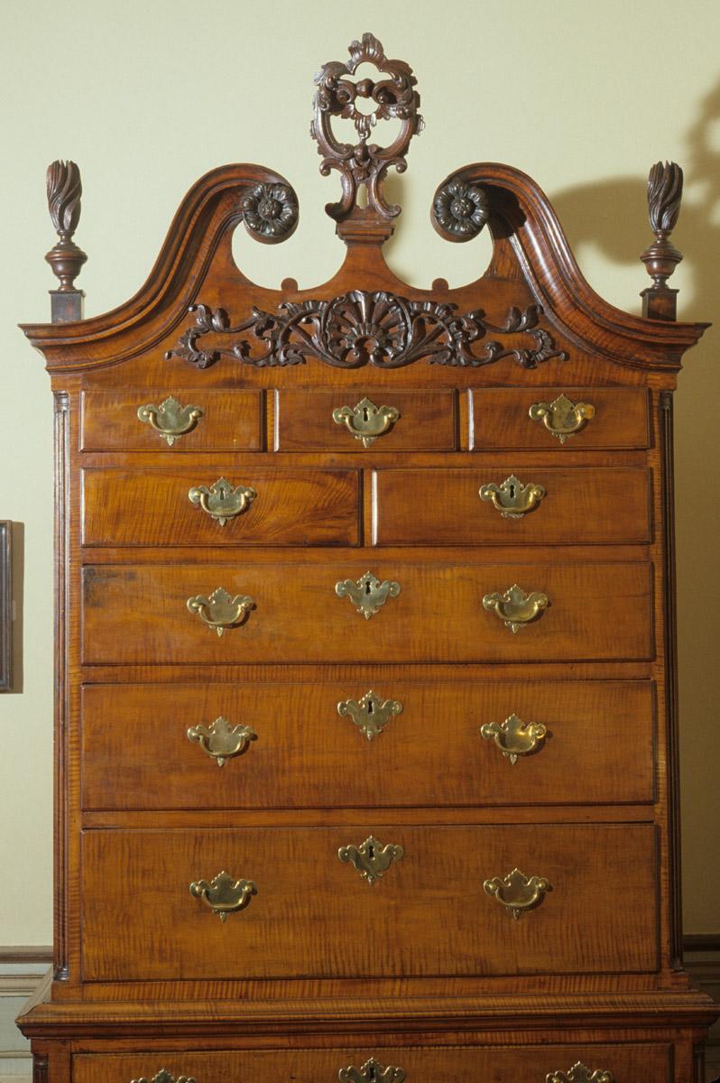 1958.1451 Chest of drawers, detail 3
