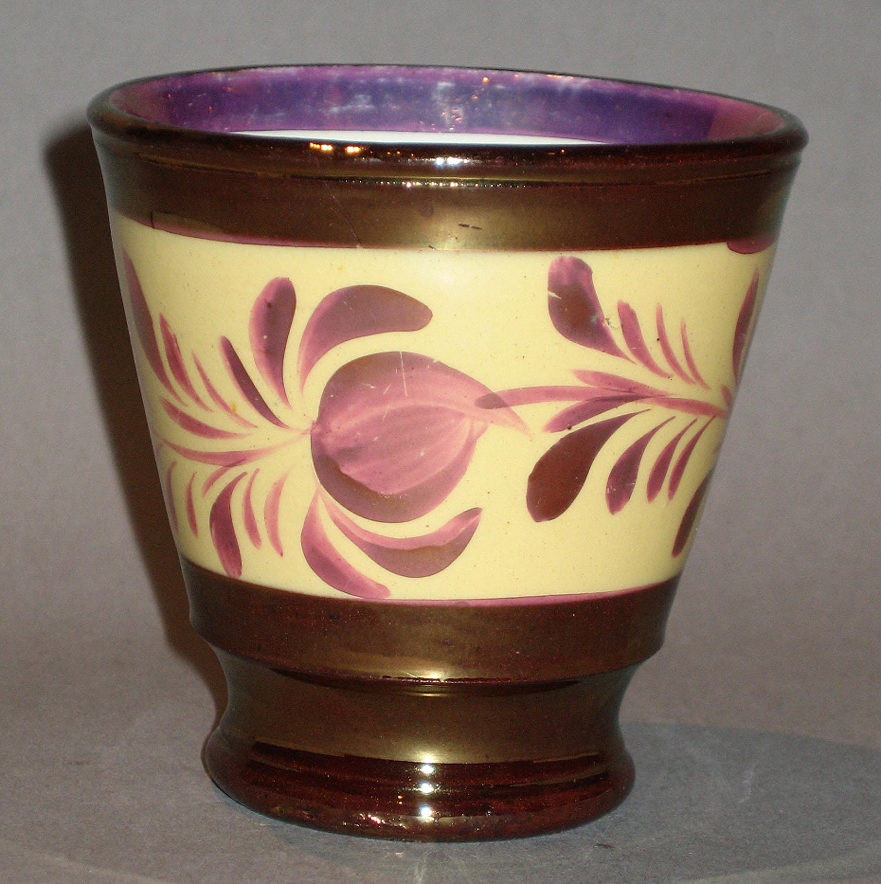 1958.1456 Lusterware Cup