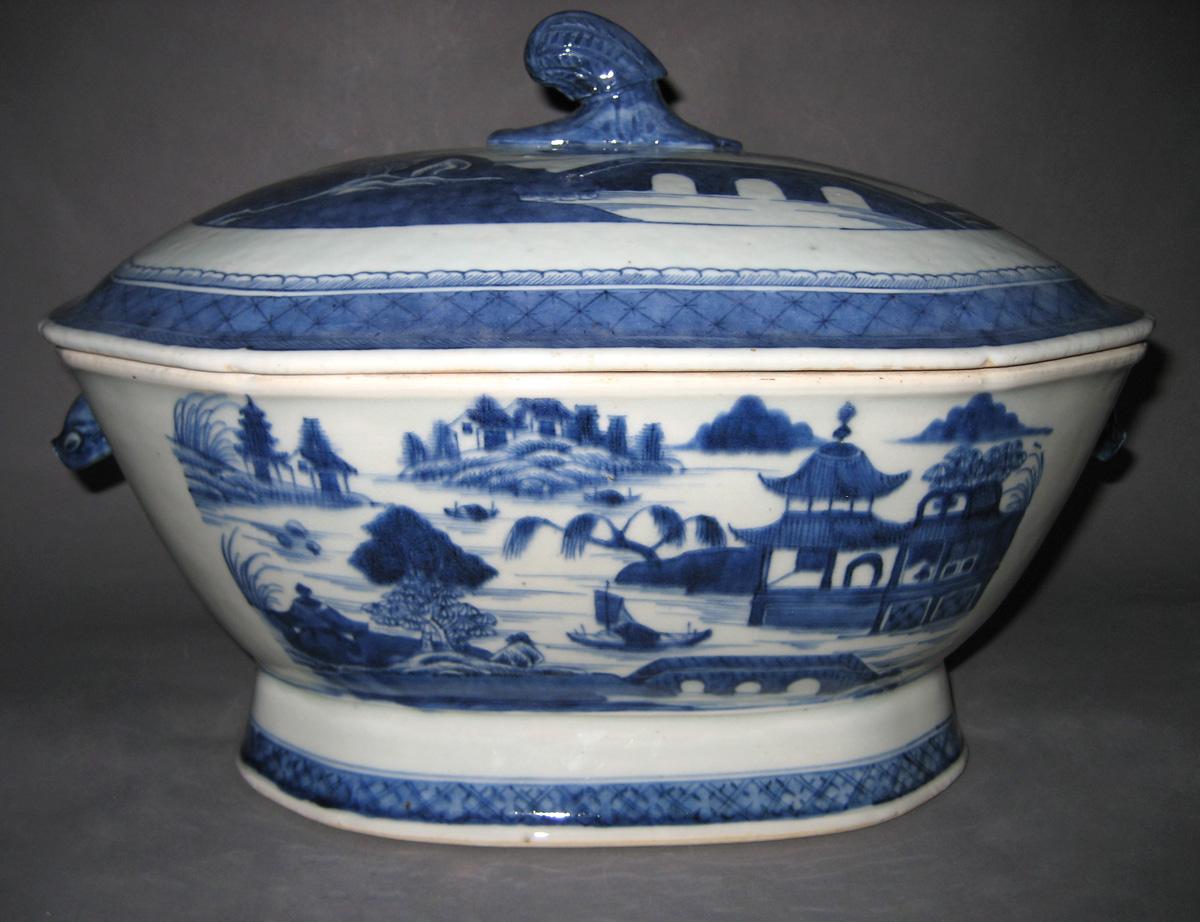 2006.0013.005 A, B Tureen and Cover overall