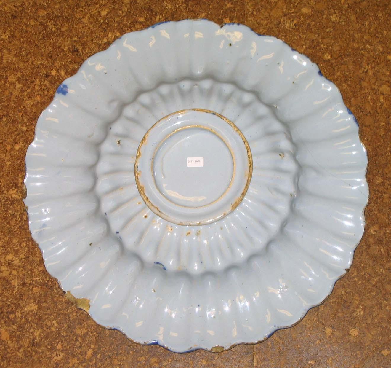 2005.0021 Delft lobed dish (back)
