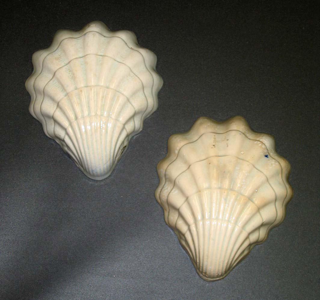 2005.0026.001.001, .002 Pearlware shell dishes (back)