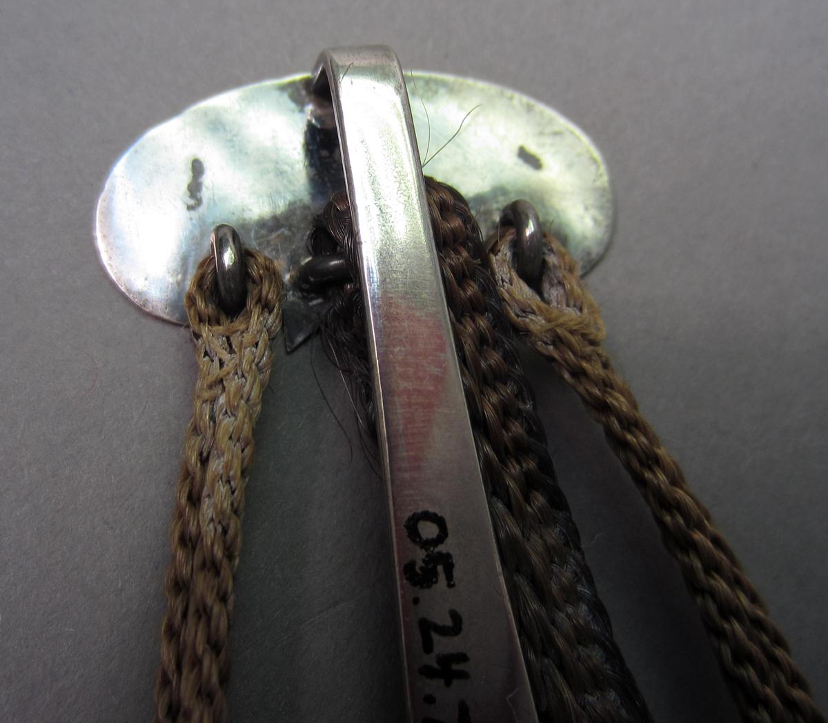 2005.0024.007 Chatelaine, Loops