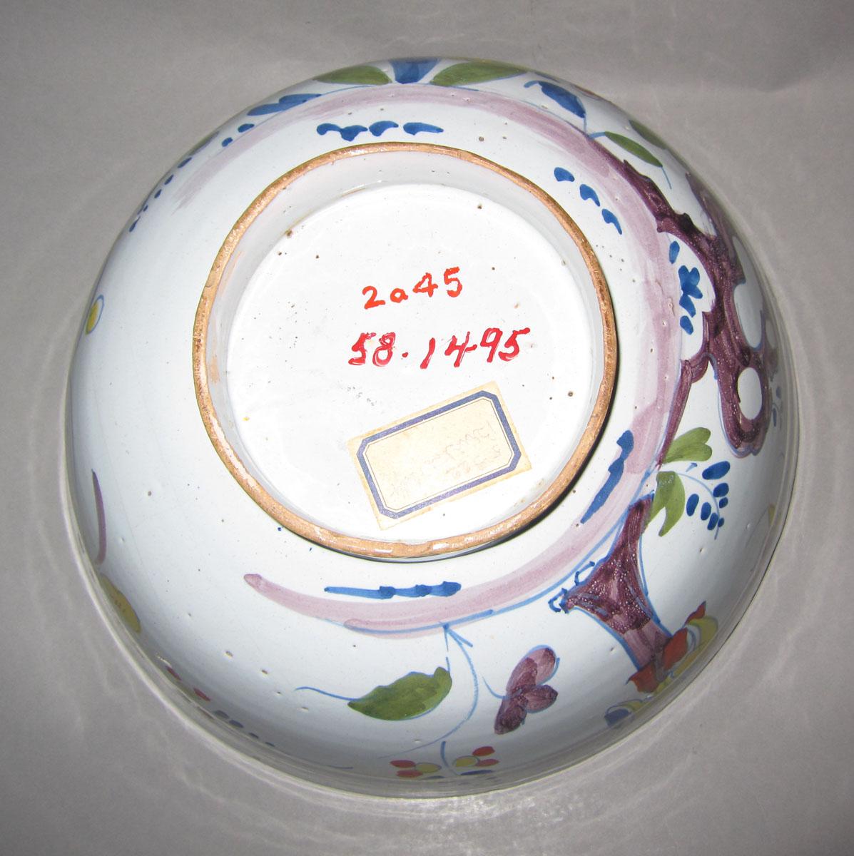 1958.1495 Delft bowl underside