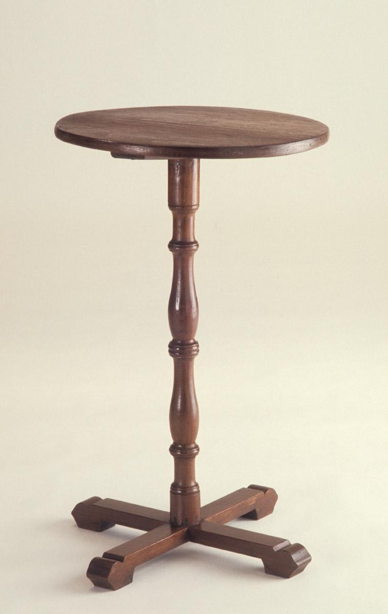 1958.1512 Candlestand