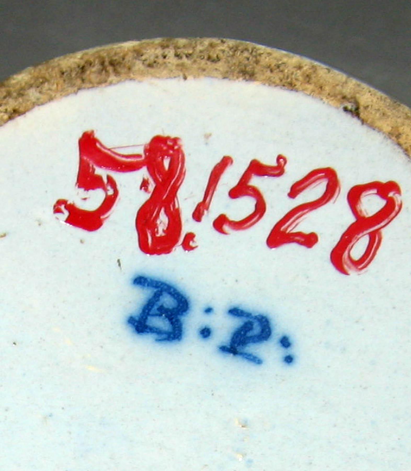1958.1528 Earthenware jar (mark)