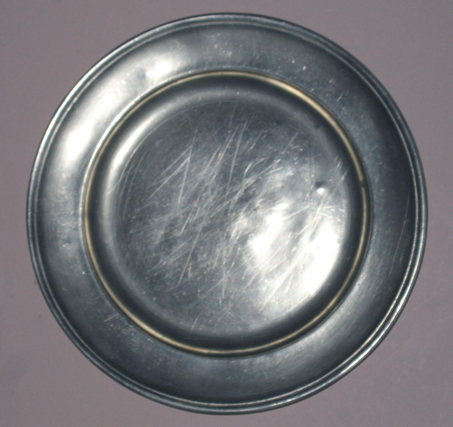 1953.0024 Pewter plate
