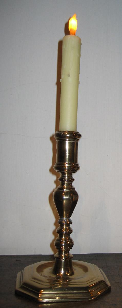1958.1561.001 Candlestick