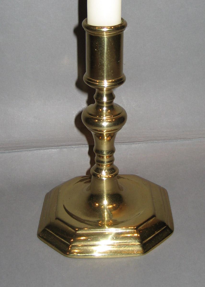 1958.1569.001 Candlestick