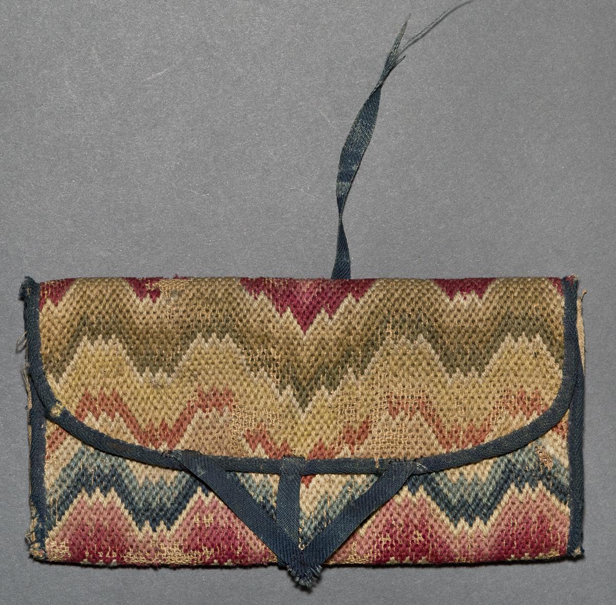 1958.1584 Pocketbook