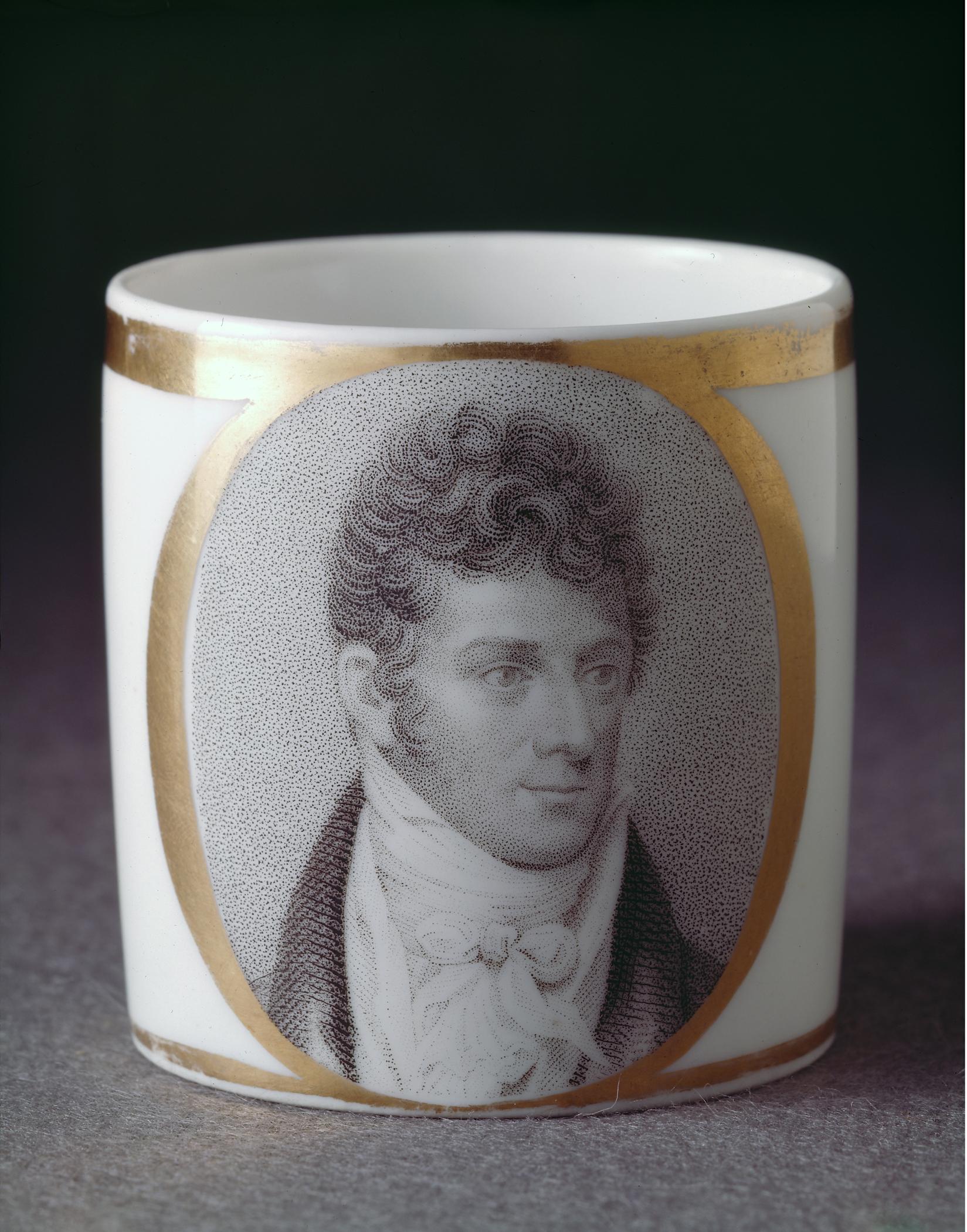 1958.1601 Porcelain coffee cup