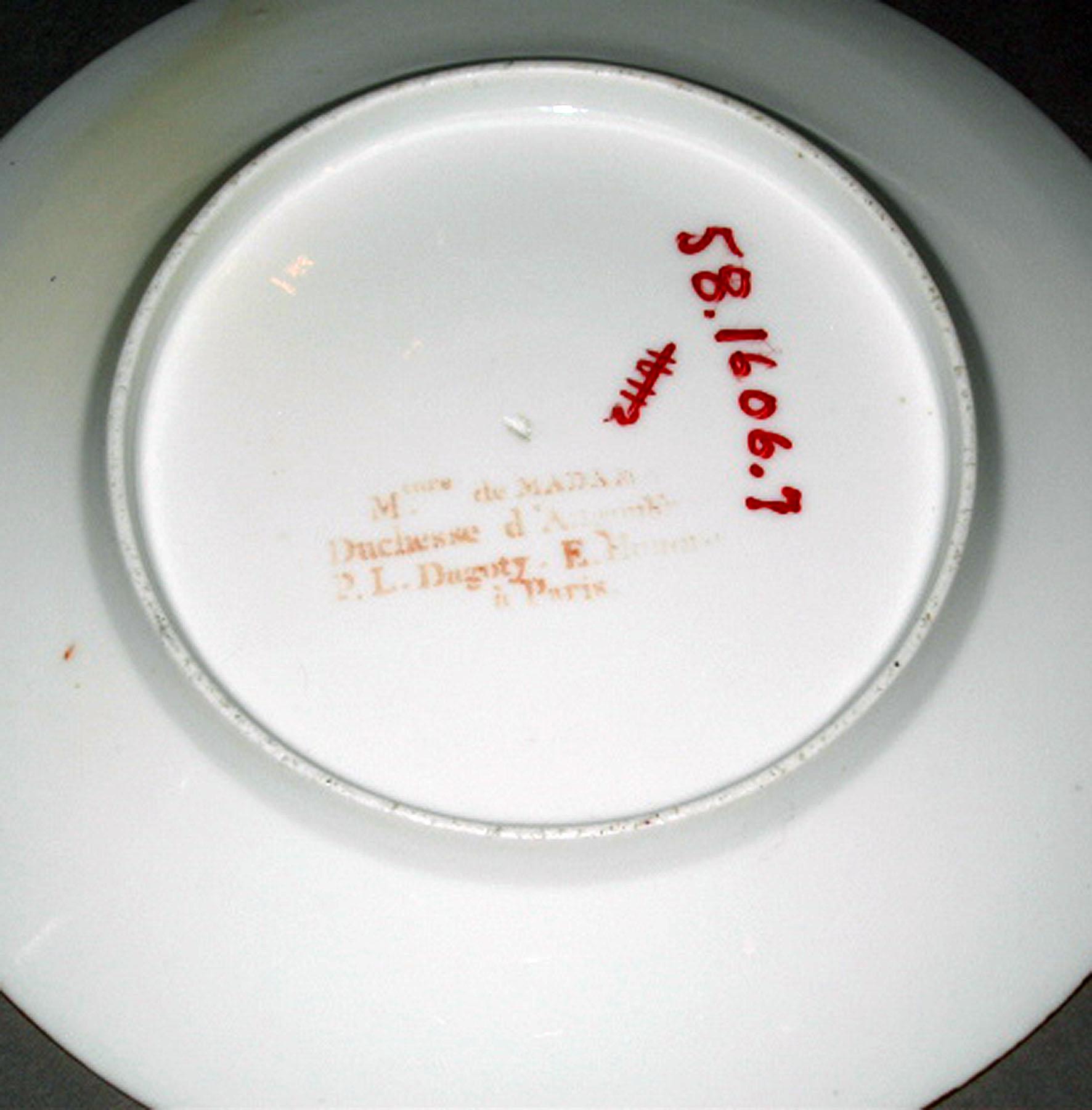 1958.1606.007 Porcelain dessert plate (underside)