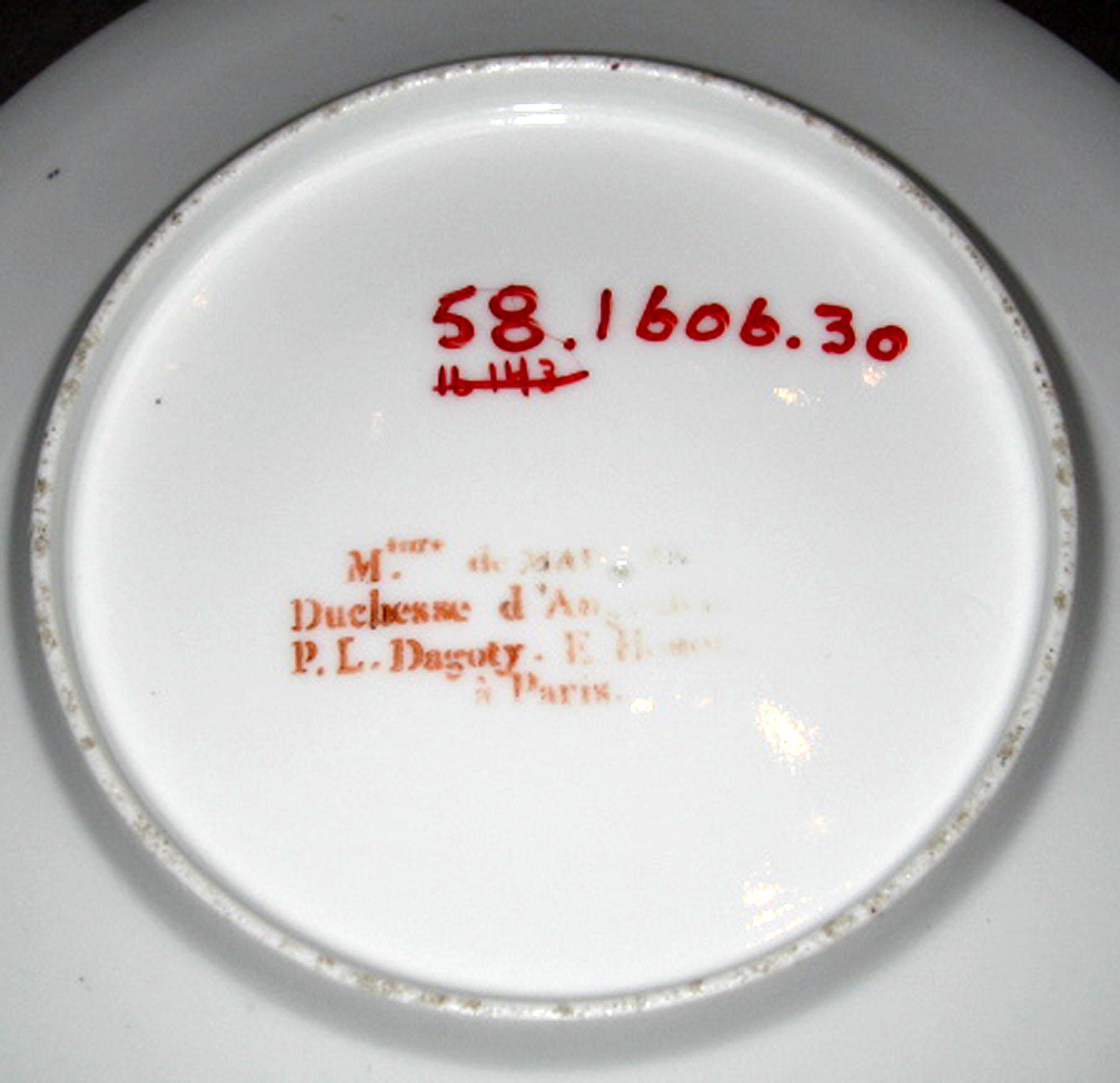 1958.1606.030 Porcelain dessert plate (underside)
