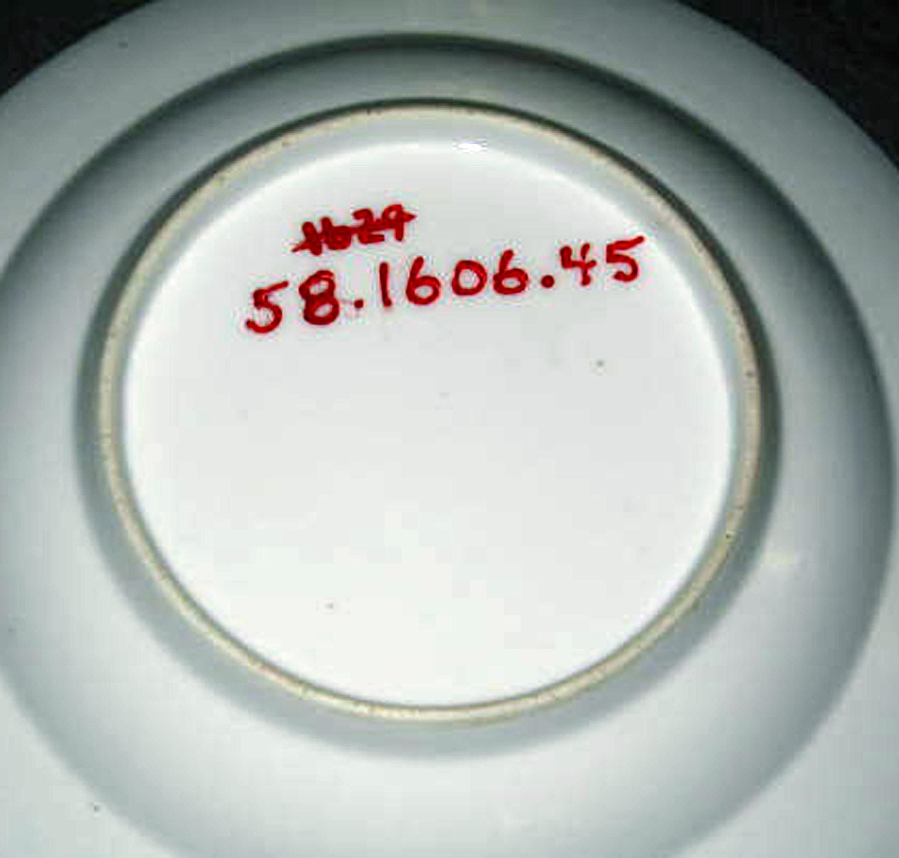 1958.1606.045 Porcelain dessert plate (underside)