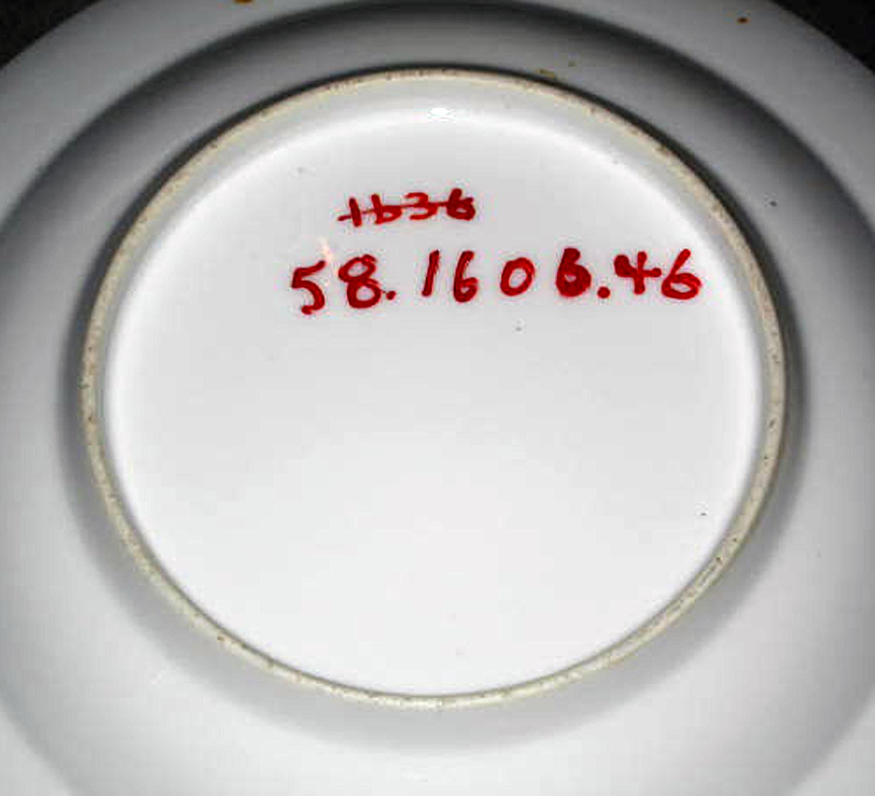 1958.1606.046 Porcelain dessert plate (underside)