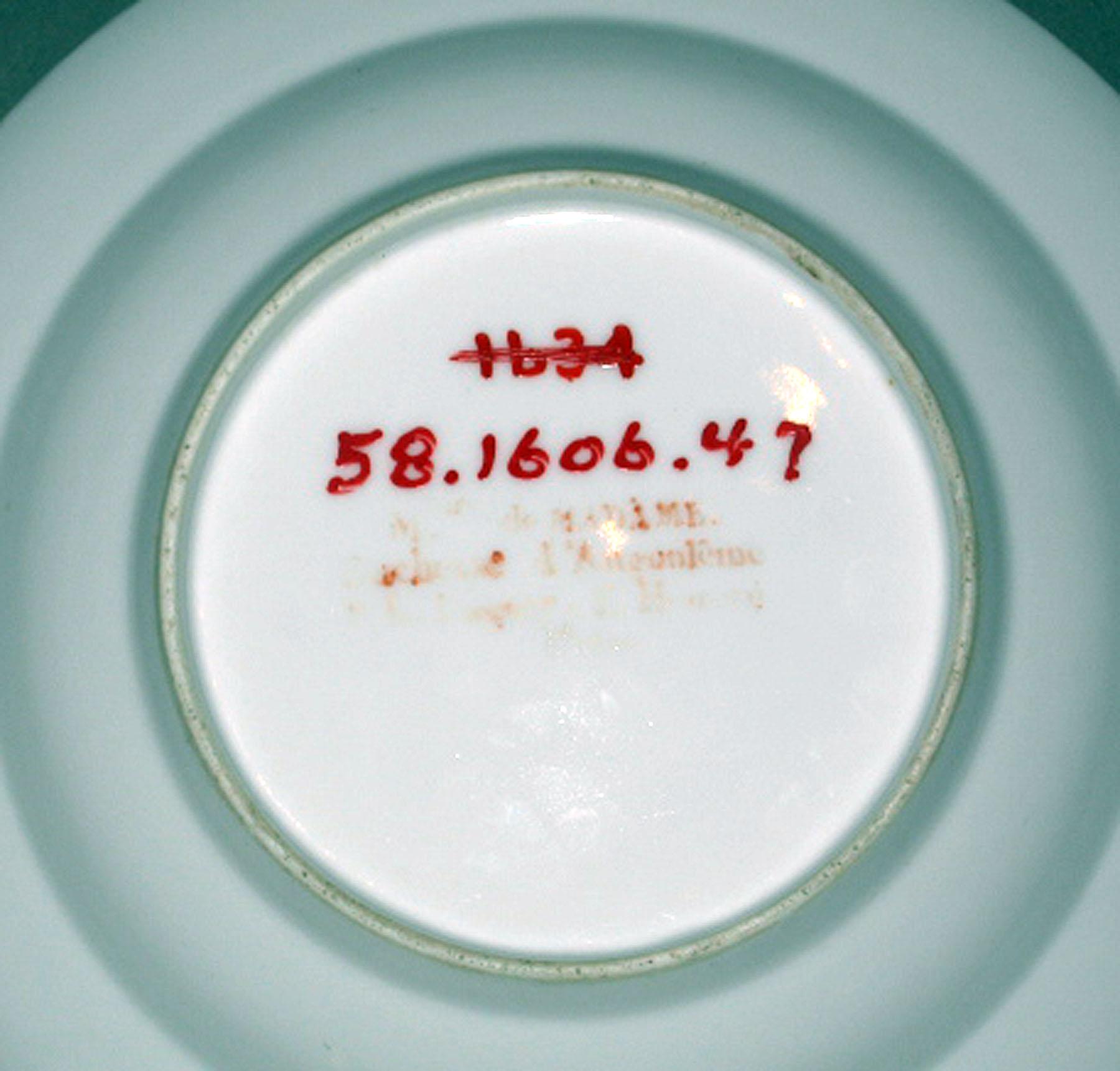 1958.1606.047 Porcelain dessert plate (underside)