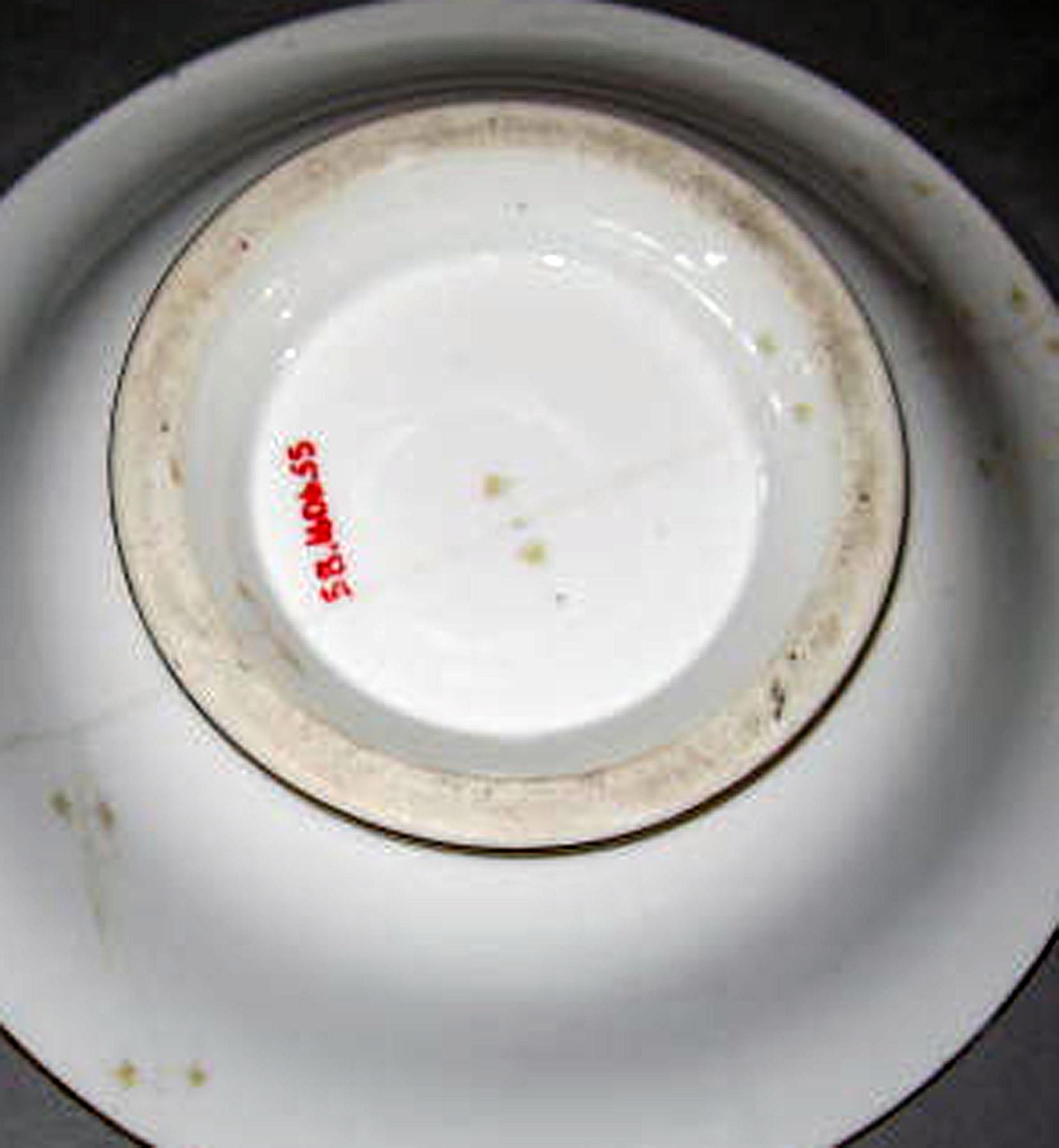 1958.1606.055 Porcelain bowl (underside)